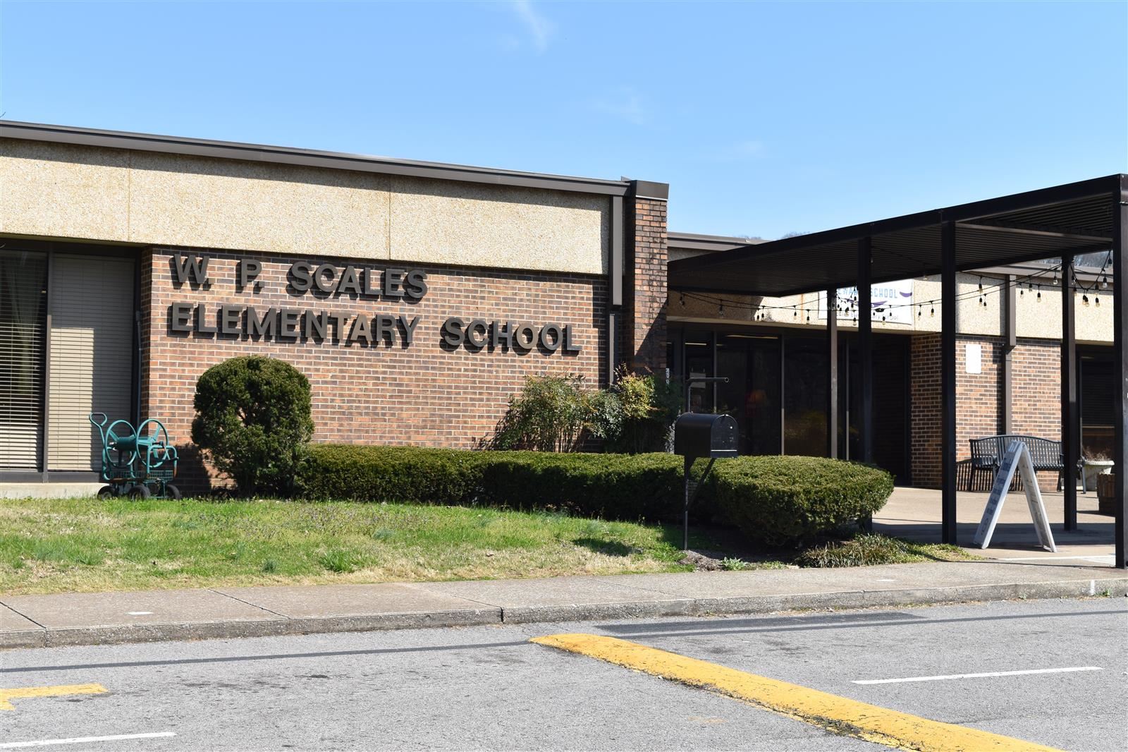 Front of Scales Elementary School